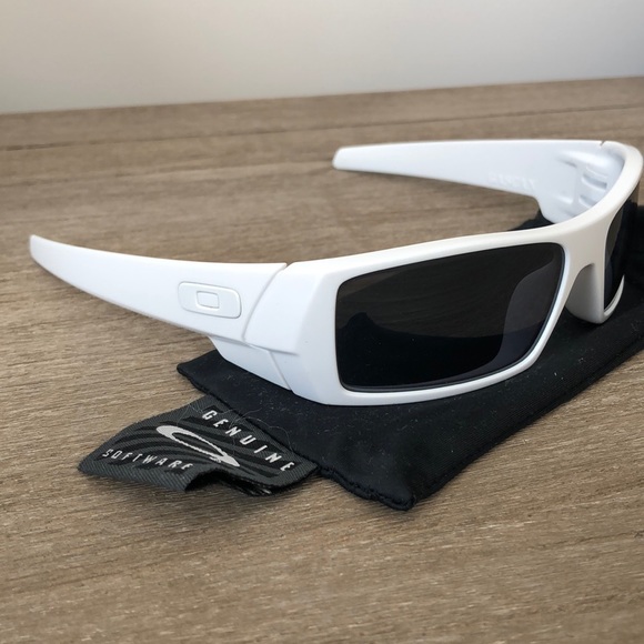 oakley white gascan sunglasses